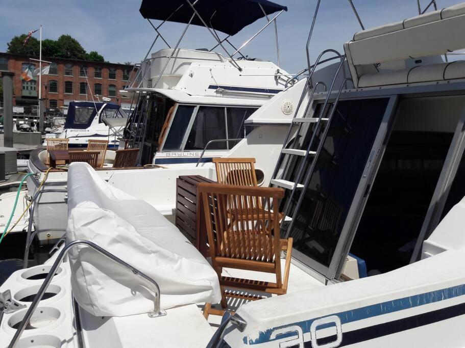 Yacht Stay Providence Marina Extérieur photo